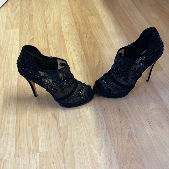 Bcbg black lace stilettos zip  up platform beads suede - Picture 4 of 5